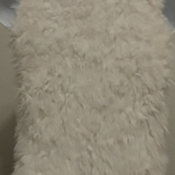 Cream faux fur vest - Picture 3 of 5